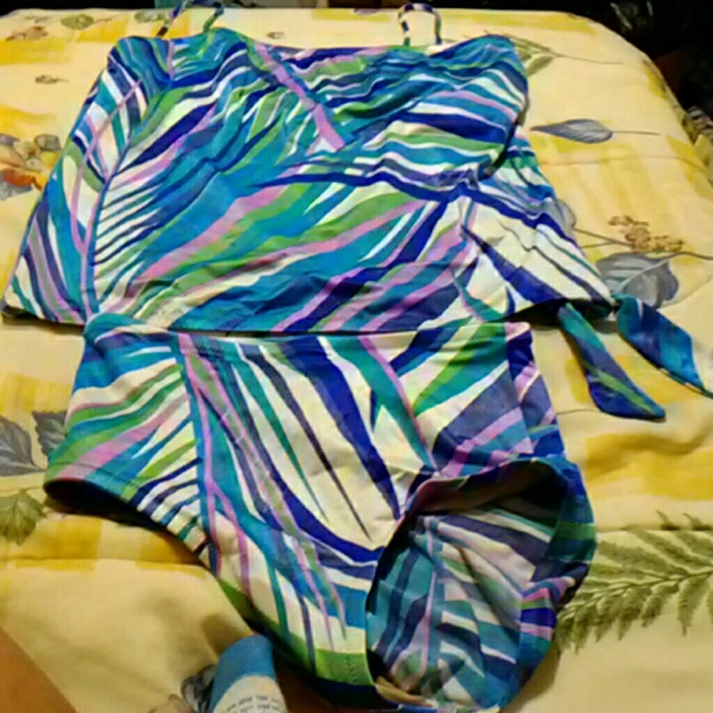 Bathing suit
